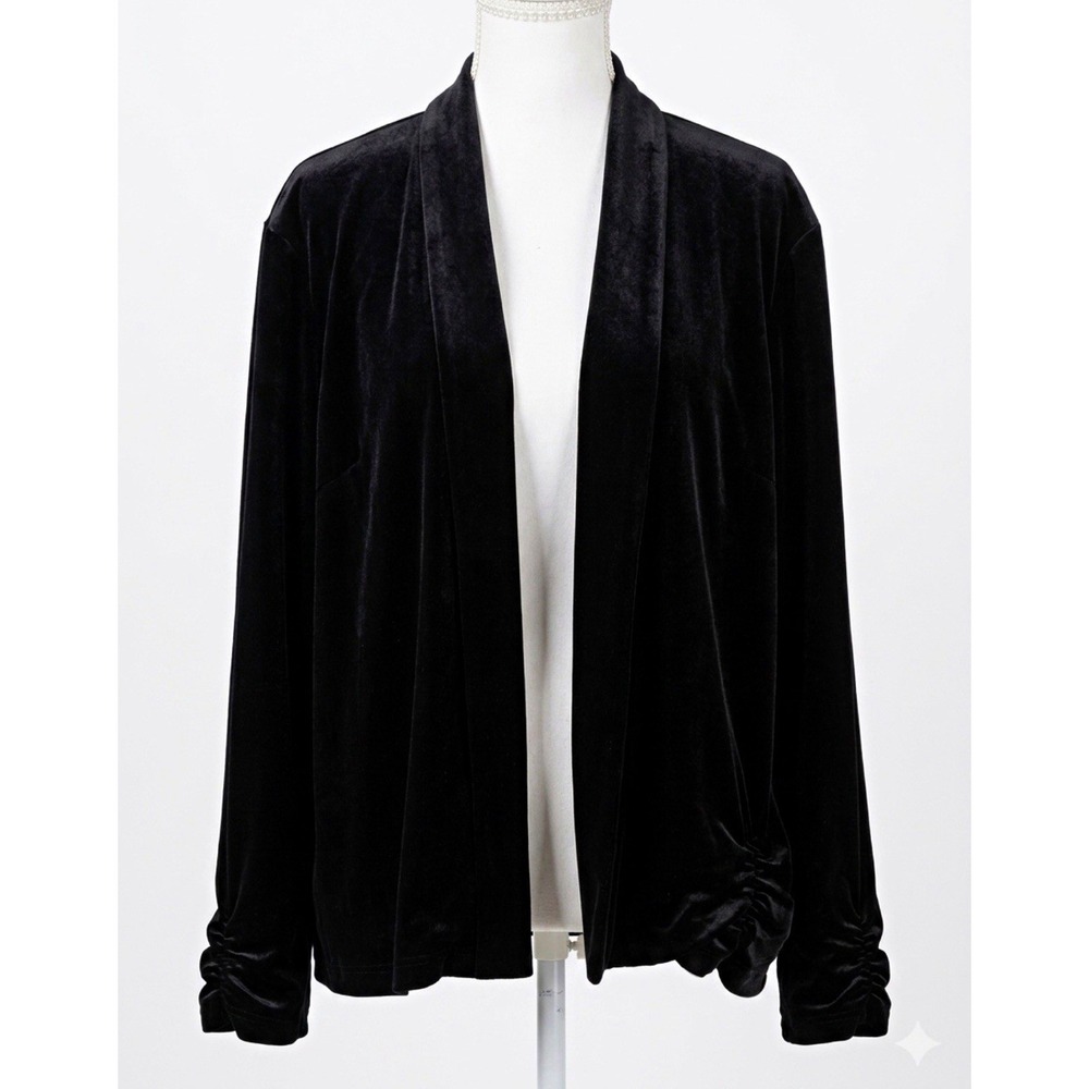 Scott McClintock Vintage Women's Black Velvet Opera Jacket PTP 21
